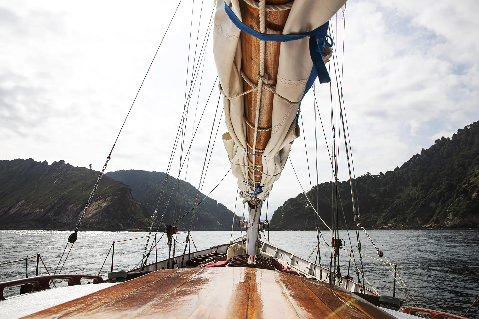 Réparation de voile de bateau